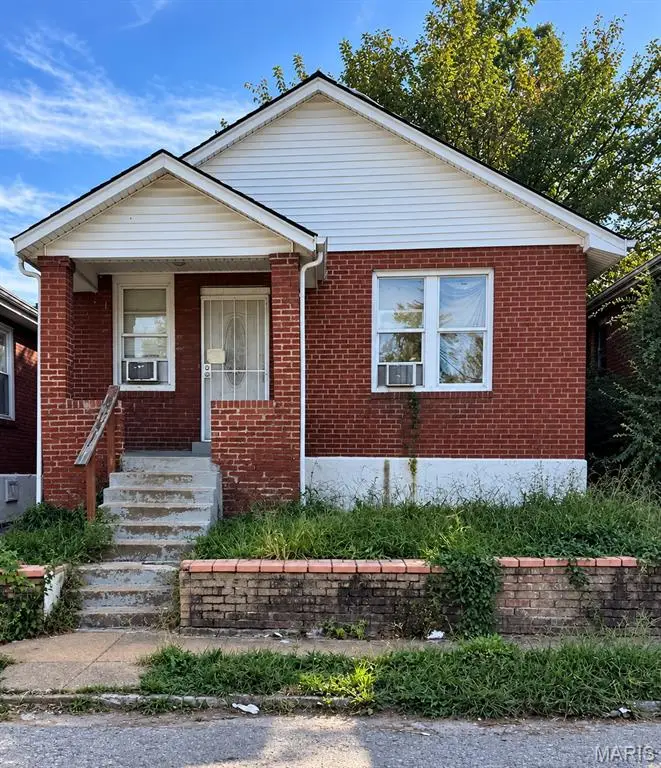 4756 Highland Avenue, Saint Louis, MO 63113 - #1