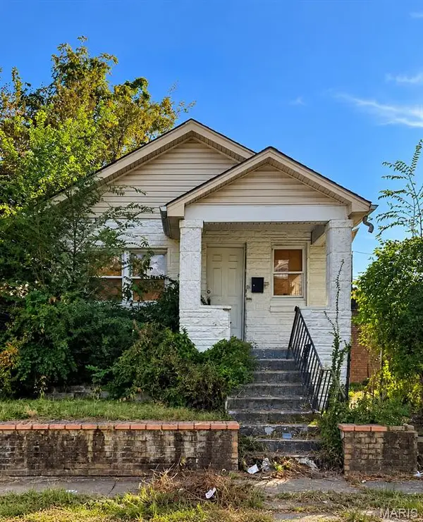 4758 Highland Avenue, St Louis, MO 63113