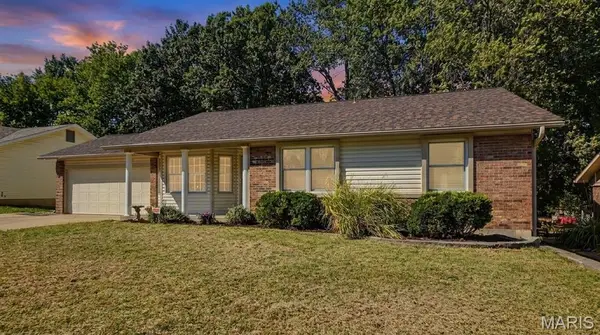 1607 Treetop Drive, St Charles, MO 63303