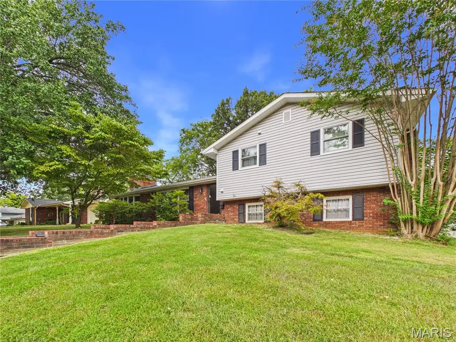 2002 Robinhood Circle, Cape Girardeau, MO 63701 - #2