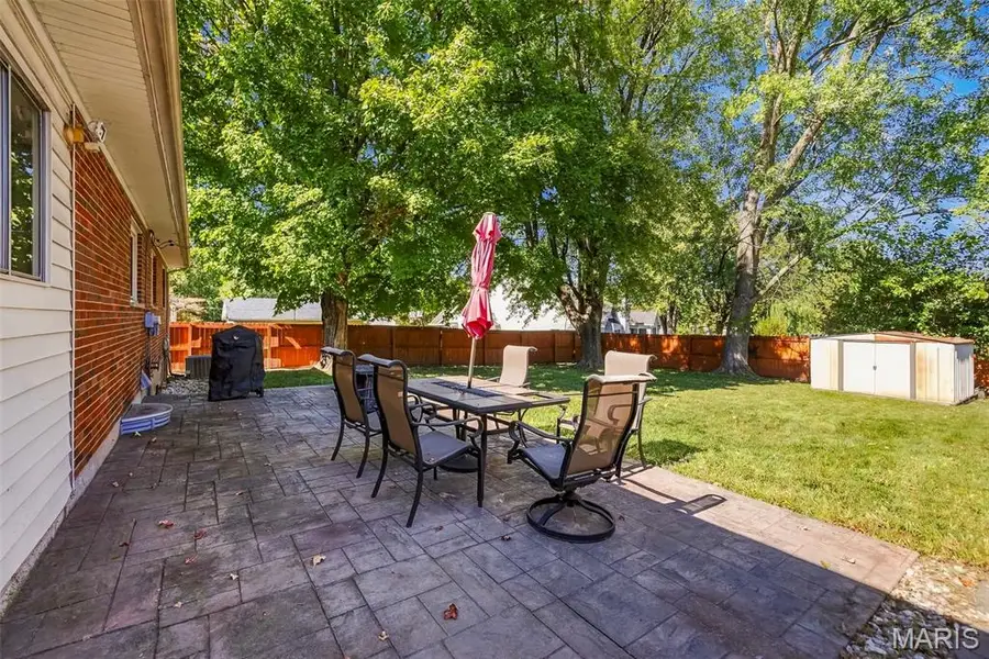 209 S Pam Avenue, Saint Charles, MO 63301 - #3
