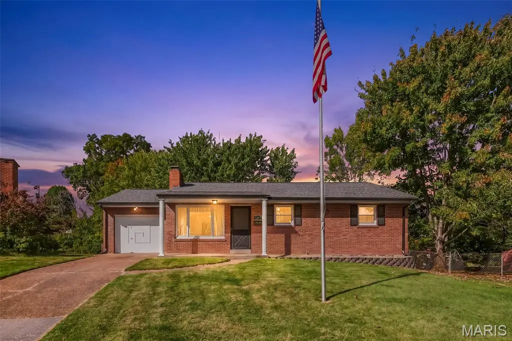 6347 Ashwell Drive, Saint Louis, MO 63123 - #1