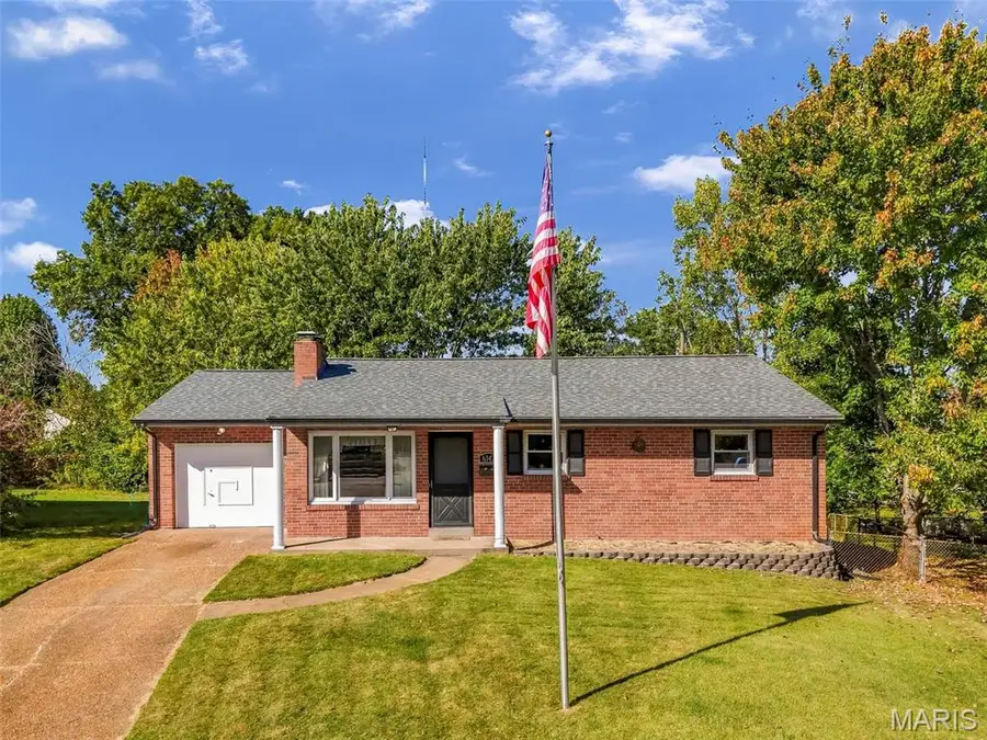 6347 Ashwell Drive, Saint Louis, MO 63123 - #2