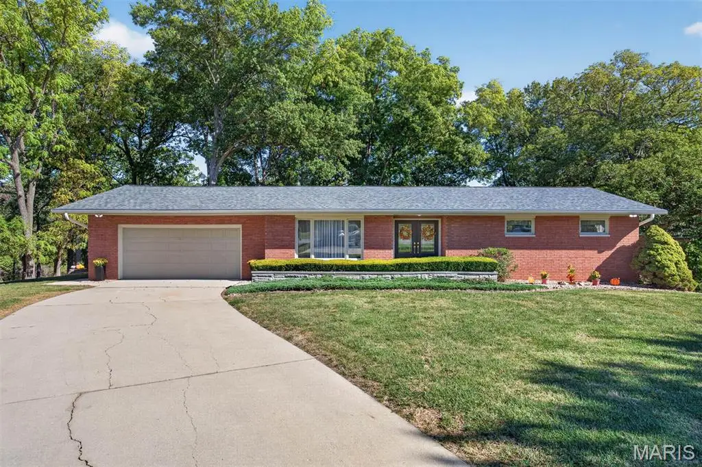 19 Madonna Court, Highland, IL 62249 - #1