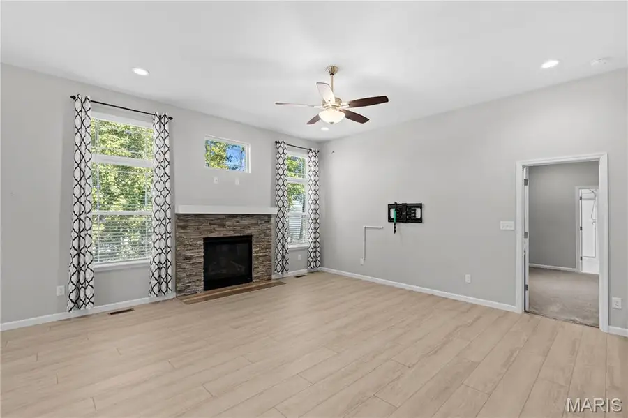 415 Knothole Lane, Wentzville, MO 63385 - #3