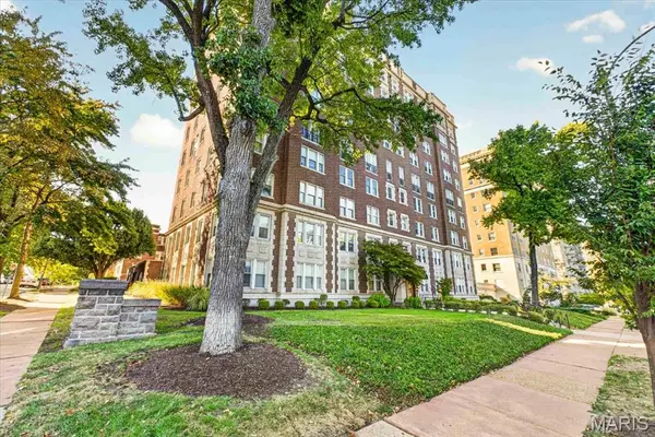 725 S Skinker Boulevard #1N, St Louis, MO 63105