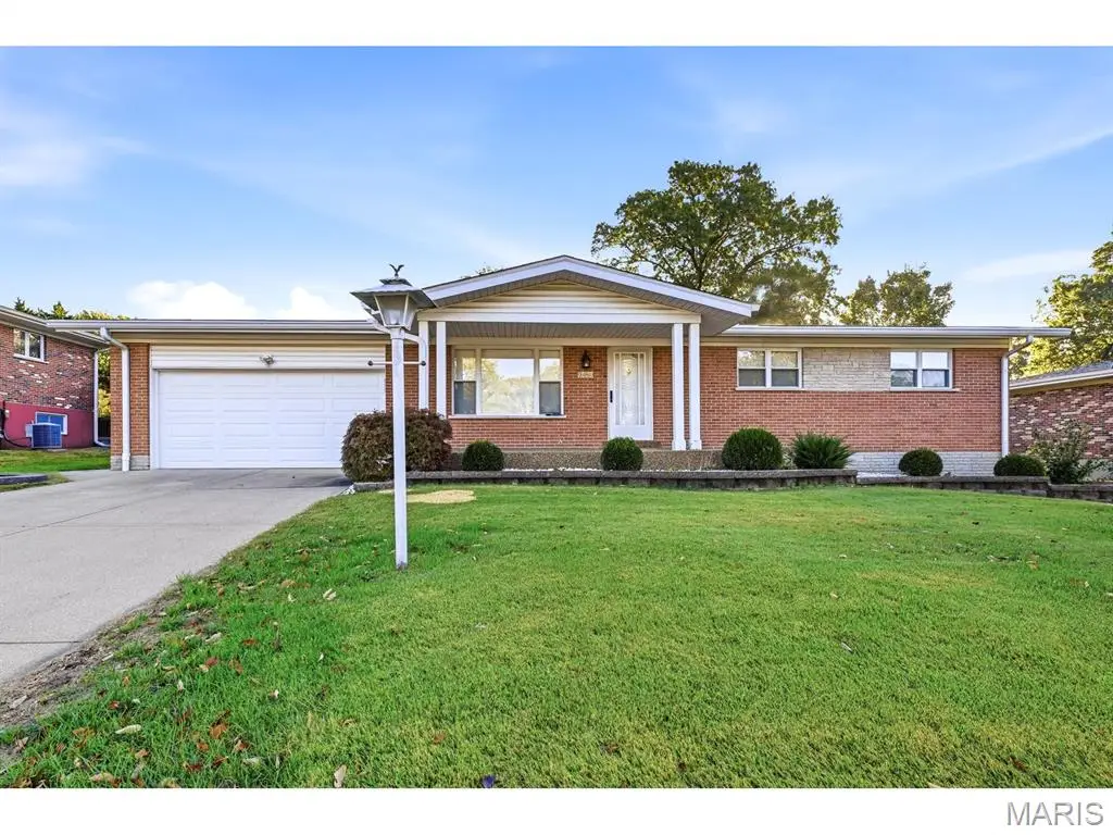 9480 Rosebay Drive, Crestwood, MO 63126 - #1
