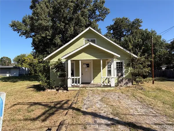109 S Catalpa Street, Dexter, MO 63841