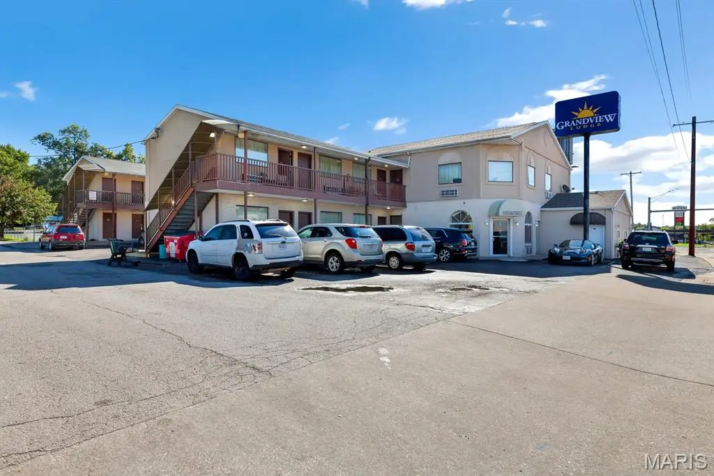 3604 Mcmasters Avenue, Hannibal, MO 63401 - #1