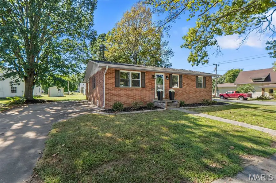 330 Gray Avenue, Chaffee, MO 63740 - #2