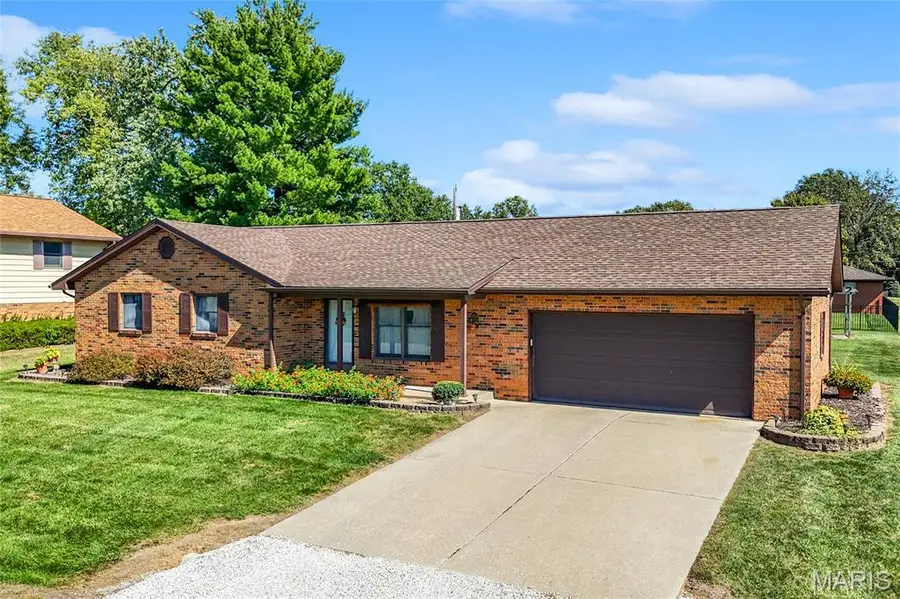 2 Carol Drive, Waterloo, IL 62298 - #2