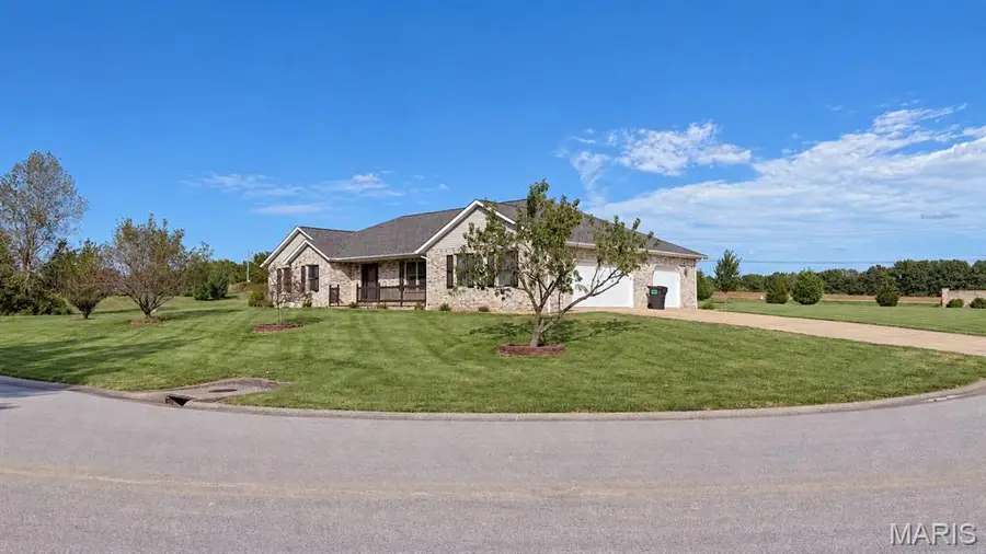 886 Whispering Hills Drive, Lebanon, IL 62254 - #2