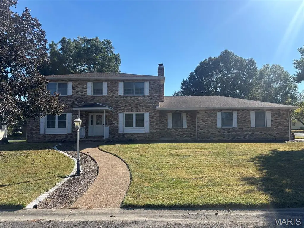 660 W 3rd, Trenton, IL 62293 - #1
