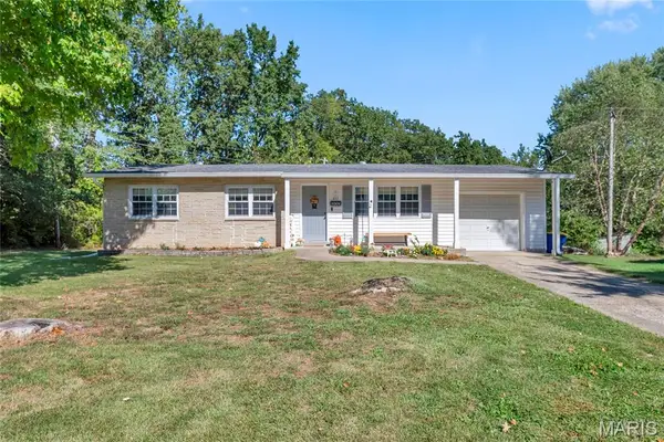 937 Vosholl Avenue, Warrenton, MO 63383