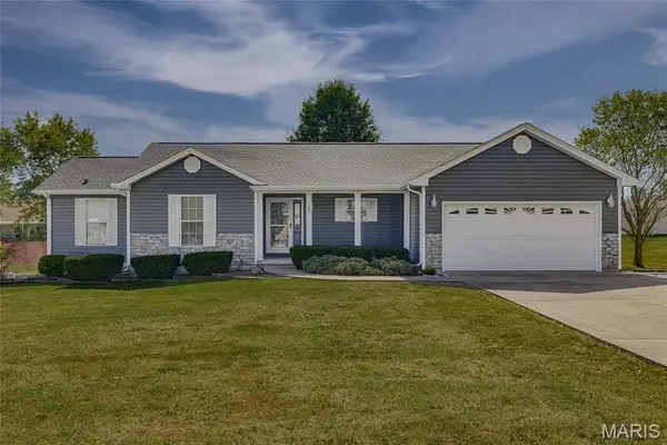 562 Oak Street, Farmington, MO 63640