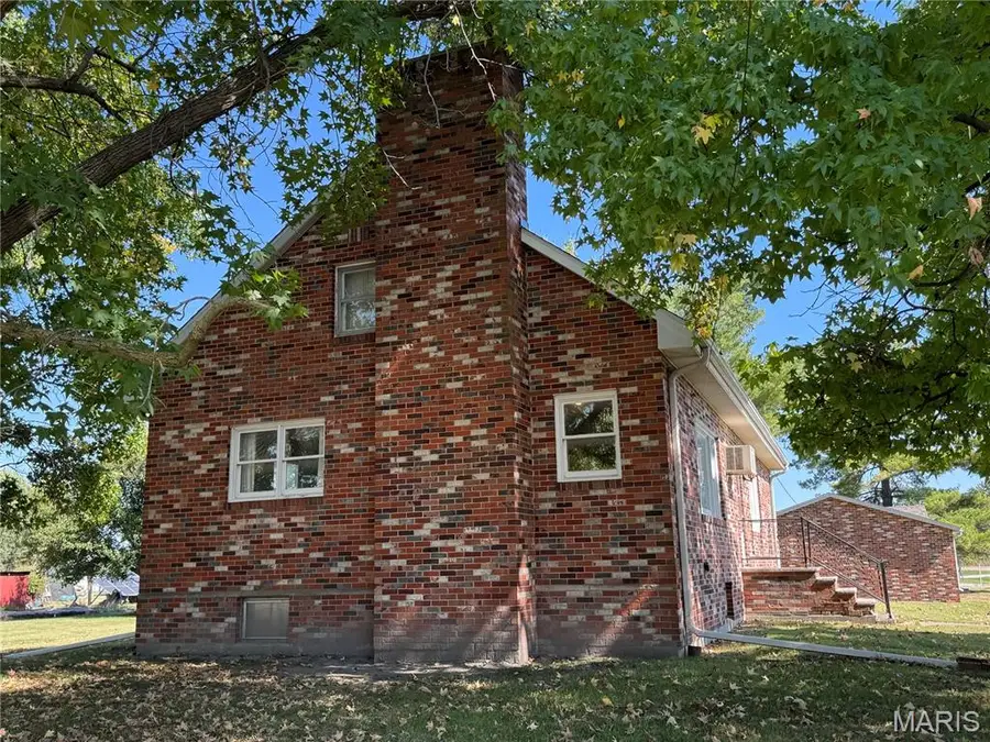 401 Springfield Road, Gillespie, IL 62033 - #2