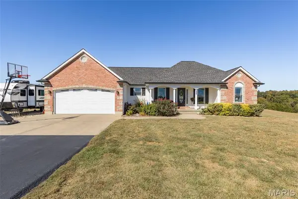 5203 Spring Valley Drive, Farmington, MO 63640