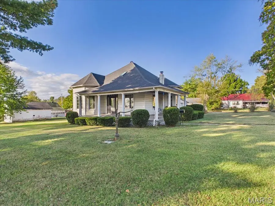 401 W Gibbs Street, Salem, MO 65560 - #3