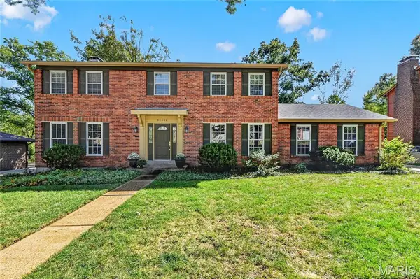 15552 Chequer Drive, Chesterfield, MO 63017