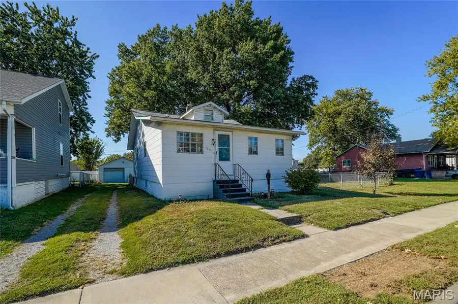 3017 Buxton Avenue, Granite City, IL 62040 - #2