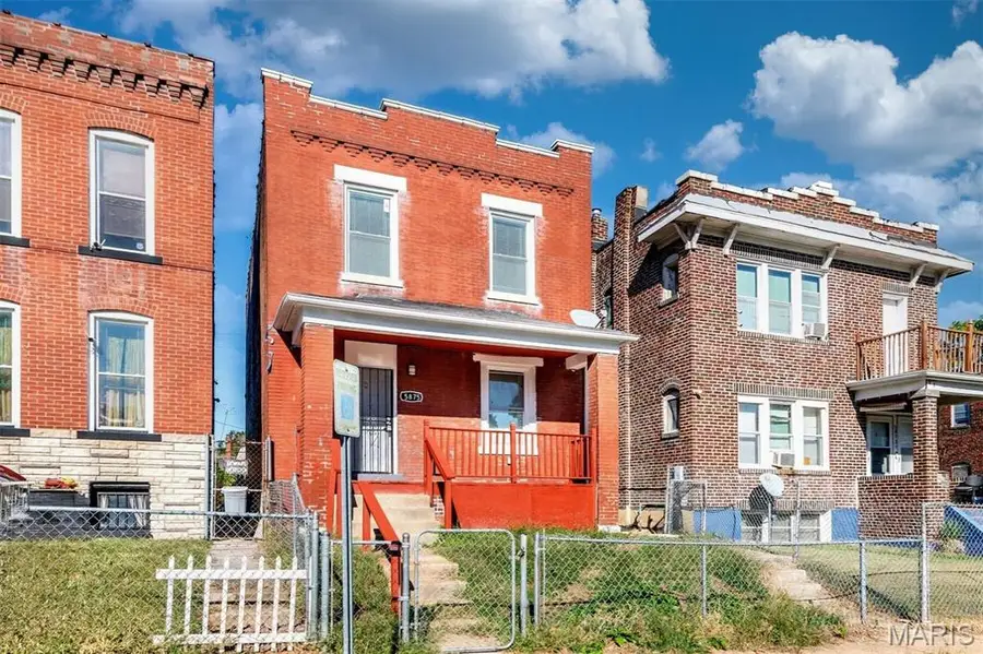 5875 Lotus Avenue, Saint Louis, MO 63112 - #2