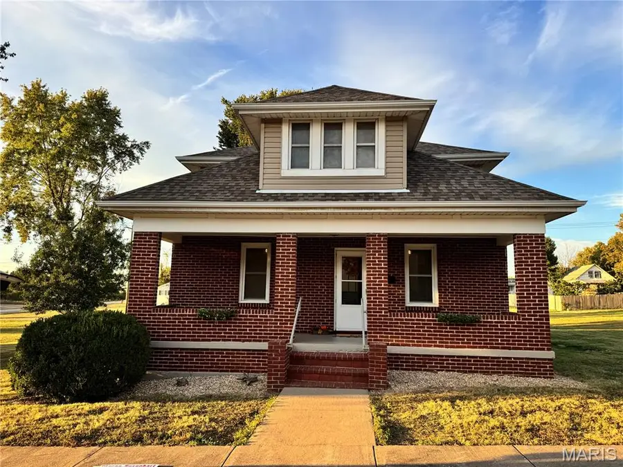 307 E Pear Avenue, Owensville, MO 65066 - #2