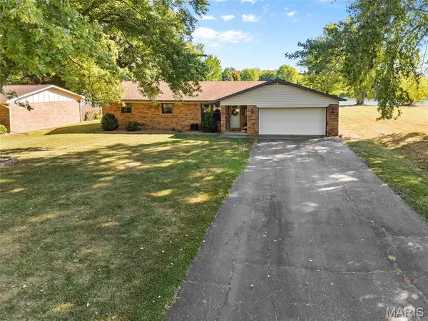 2236 Kaiser Road, New Athens, IL 62264