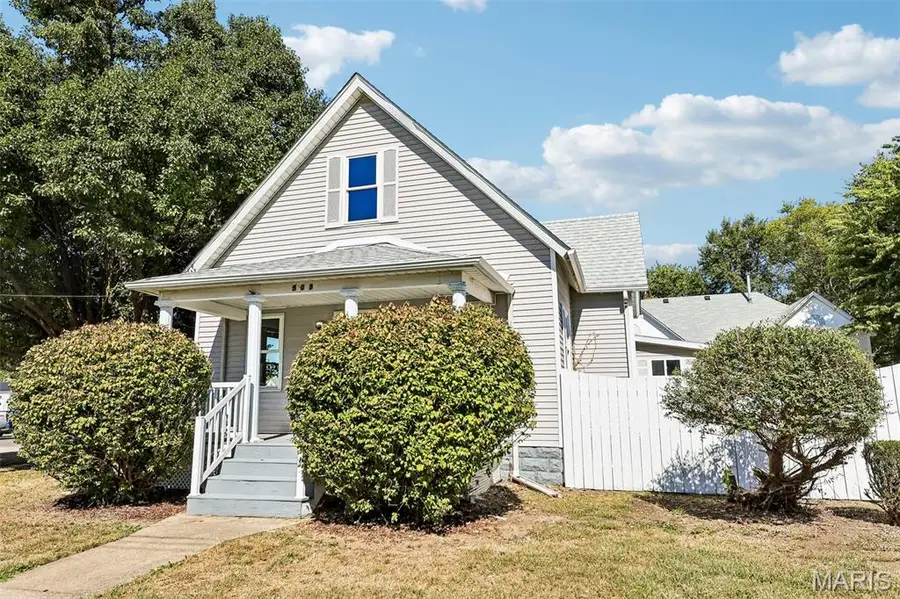 503 E Ryder Street, Litchfield, IL 62056 - #3