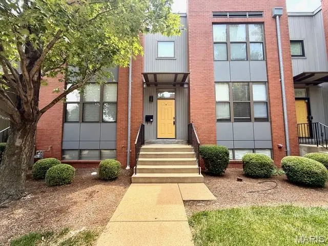 4153 Mcpherson Avenue, Saint Louis, MO 63108 - #1