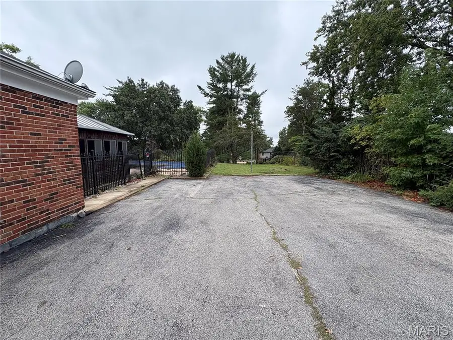 14520 Pembury Drive, Chesterfield, MO 63017 - #3