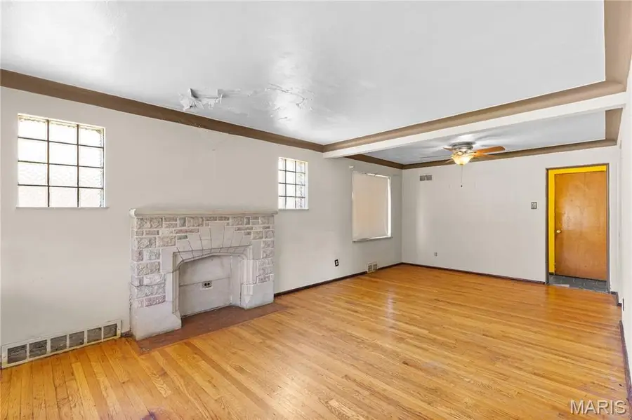 1607 Veronica Avenue, Saint Louis, MO 63147 - #3