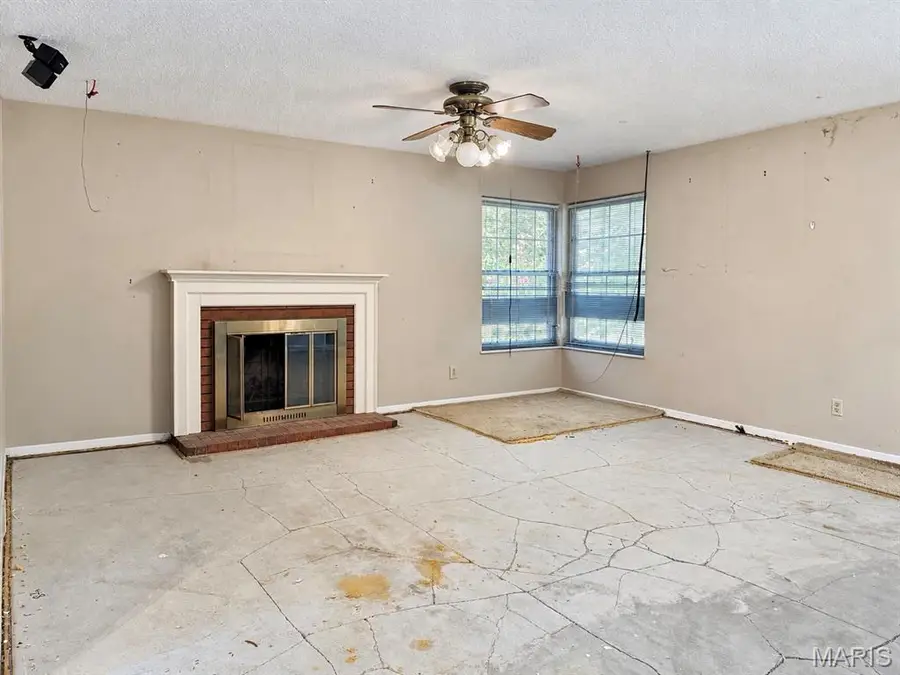 2335 Bennington Place, Maryland Heights, MO 63043 - #3