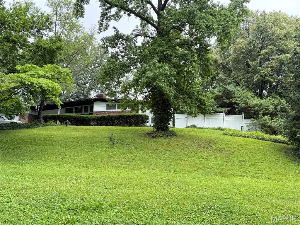 1542 Starlight Drive, Saint Louis, MO 63135 - #1