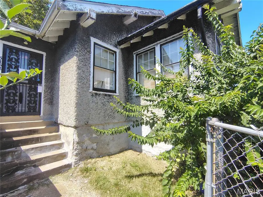 5452 W Florissant Avenue, Saint Louis, MO 63120 - #2