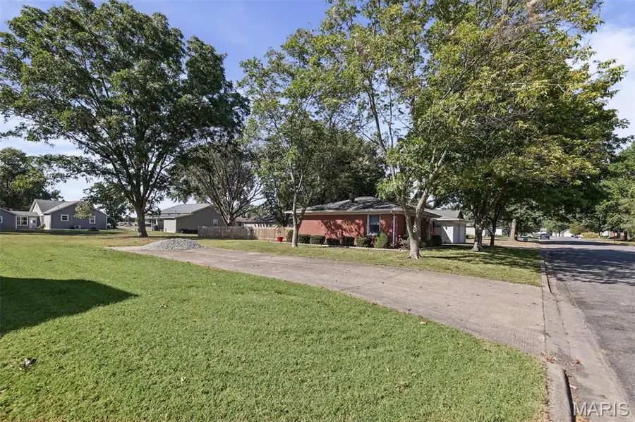 406 N Broadway, Albers, IL 62215 - #2