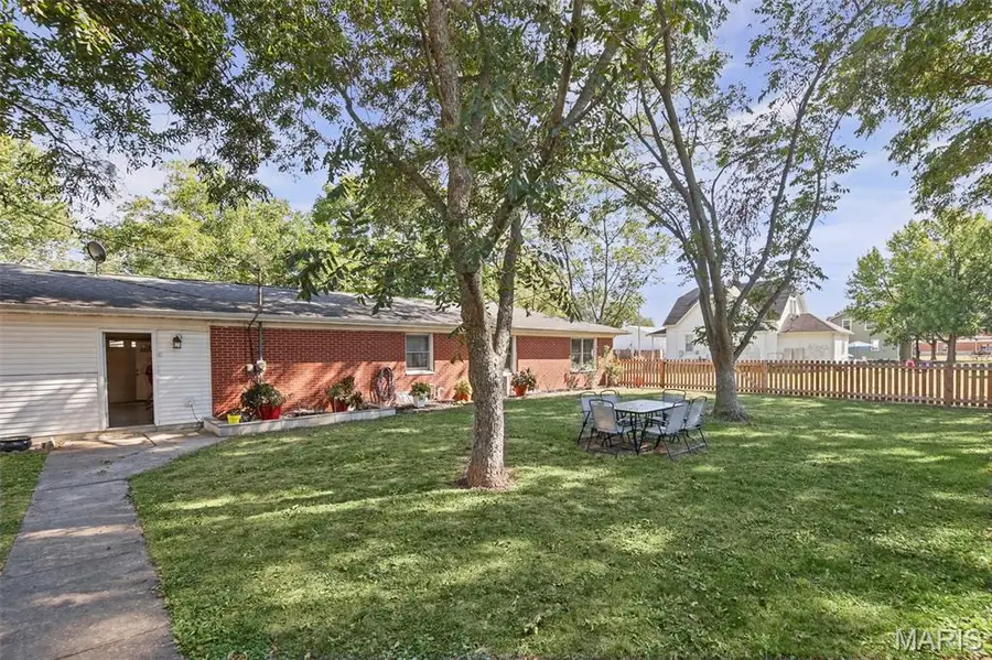 406 N Broadway, Albers, IL 62215 - #3