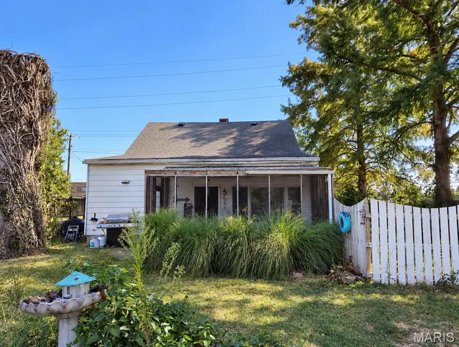 1367 S Washington, Du Quoin, IL 62832 - #3