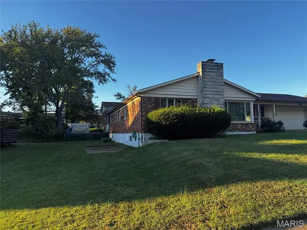 1665 Zurich Drive, Florissant, MO 63031