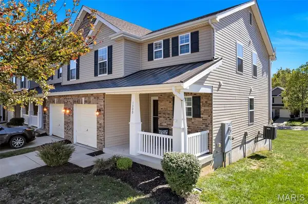 1300 New Charter Lane, O'Fallon, MO 63366