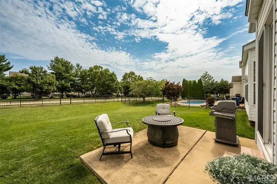 1048 Pierpoint Lane, Saint Charles, MO 63303 - #3