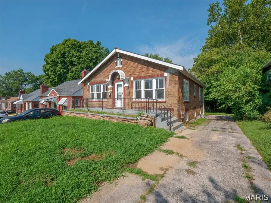 3529 Belaire Place, Saint Louis, MO 63121 - #3