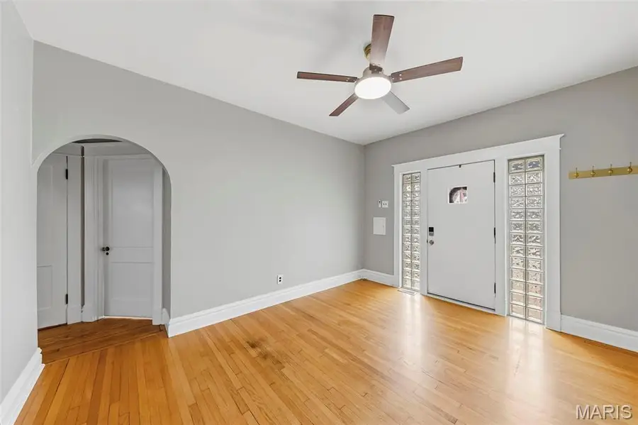 6207 Fyler Avenue, Saint Louis, MO 63139 - #3