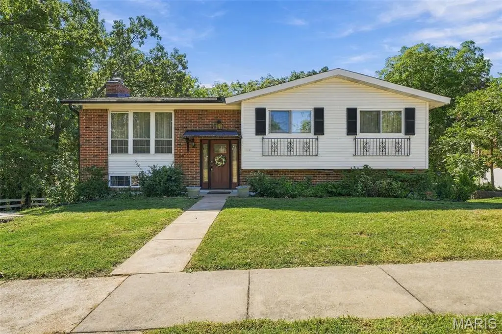 4866 Arevalo Drive, Saint Louis, MO 63128 - #1
