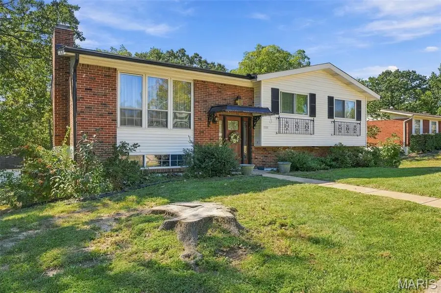 4866 Arevalo Drive, Saint Louis, MO 63128 - #2