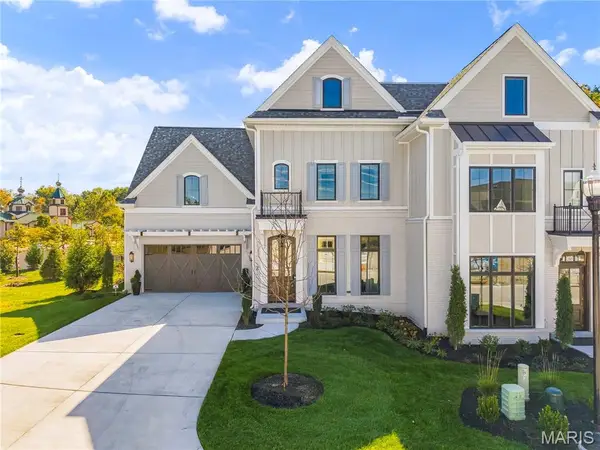 2 Enclave Drive, St Louis, MO 63122