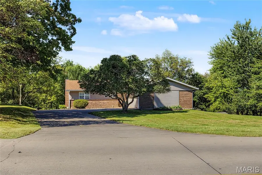 2746 Gordonville Road, Cape Girardeau, MO 63701 - #2