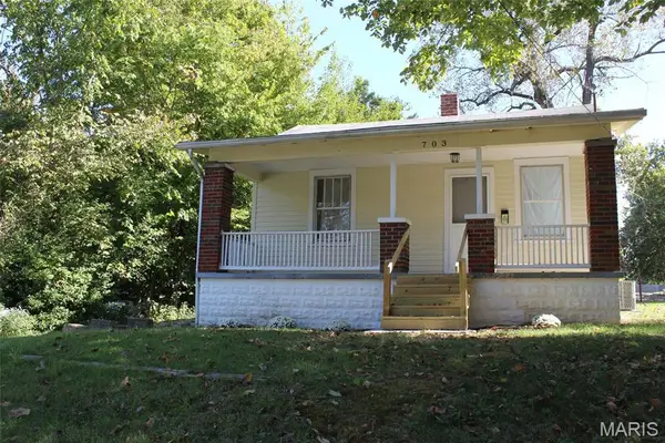 703 Fairview Avenue, Alton, IL 62002