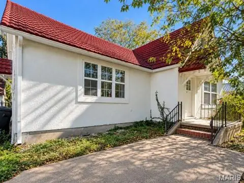 106 E Jefferson Avenue, Richland, MO 65556