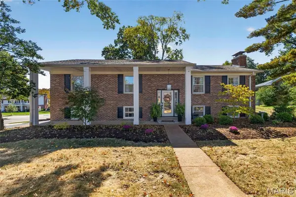 1704 Black Twig Lane, Kirkwood, MO 63122