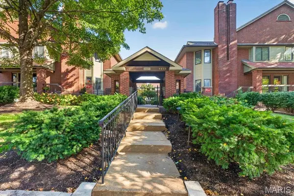 4453 West Pine Boulevard #1, St Louis, MO 63108